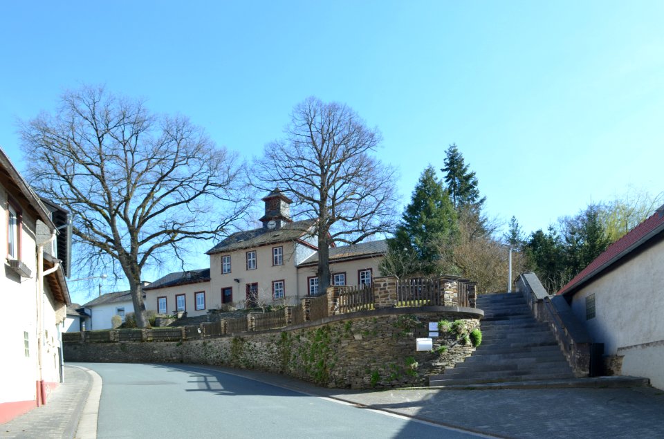 Gemünden, Kirche und Schule (1)