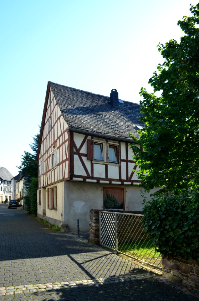 Gemünden (Hunsrück), Kirchberger Straße 12 (1)