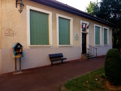 Genay - Rhône-Alpes - Square Général de Gaulle - Ateliers de la création