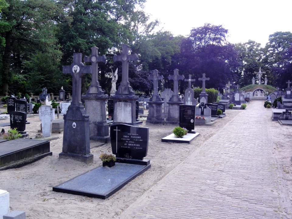 Gemert Rijksmonument 518072 kerkhof algemeen