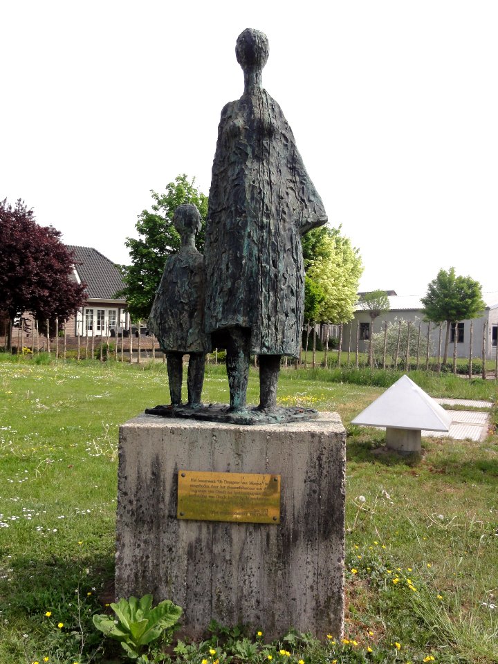 Gendt (Lingewaard) sculptuur de Draagster van Morgen 1993