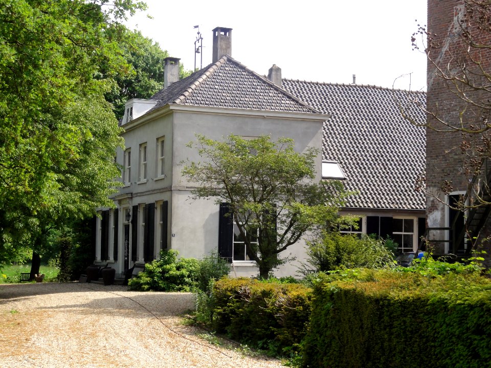 Gendt Rijksmonument 16078 Poelwijklaan 5, boerderij naast poorttoren