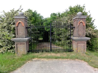 Gendt Landgoed Hagevoort, gereconstrueerde ingangspoort aan Waaldijk