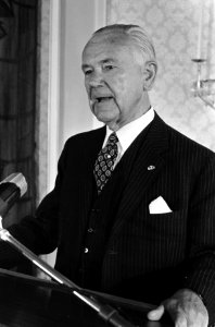 Generaal b.d. mr. H.J. Kruls aan het woord, Bestanddeelnr 927-9598