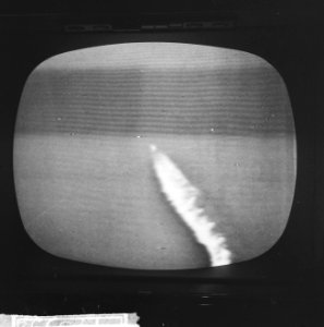 Geminivlucht de start vanaf televisie, eerste trap los van de raket, Bestanddeelnr 917-8392