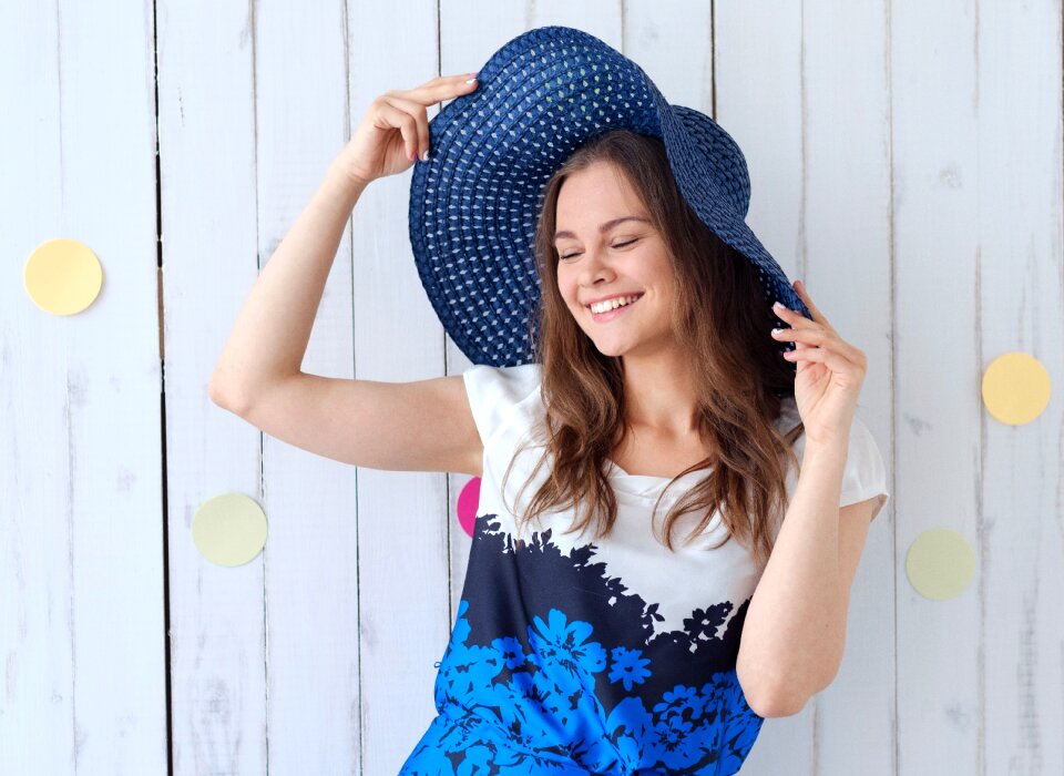 Model portrait cap