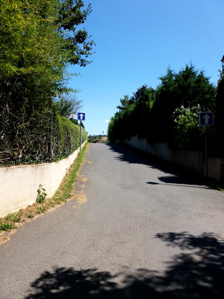 Genay - Rue du Château, depuis la rue du Verger
