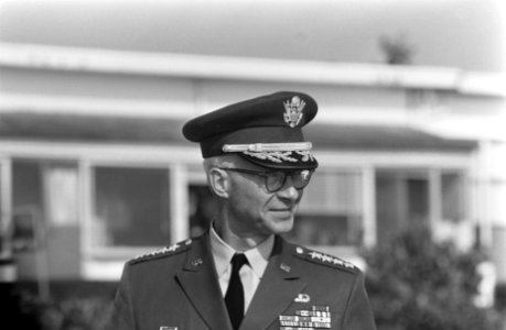 Generaal A. J. Goodpaster , opperbevelhebber van de geallieerde strijdkrachten i, Bestanddeelnr 922-7685