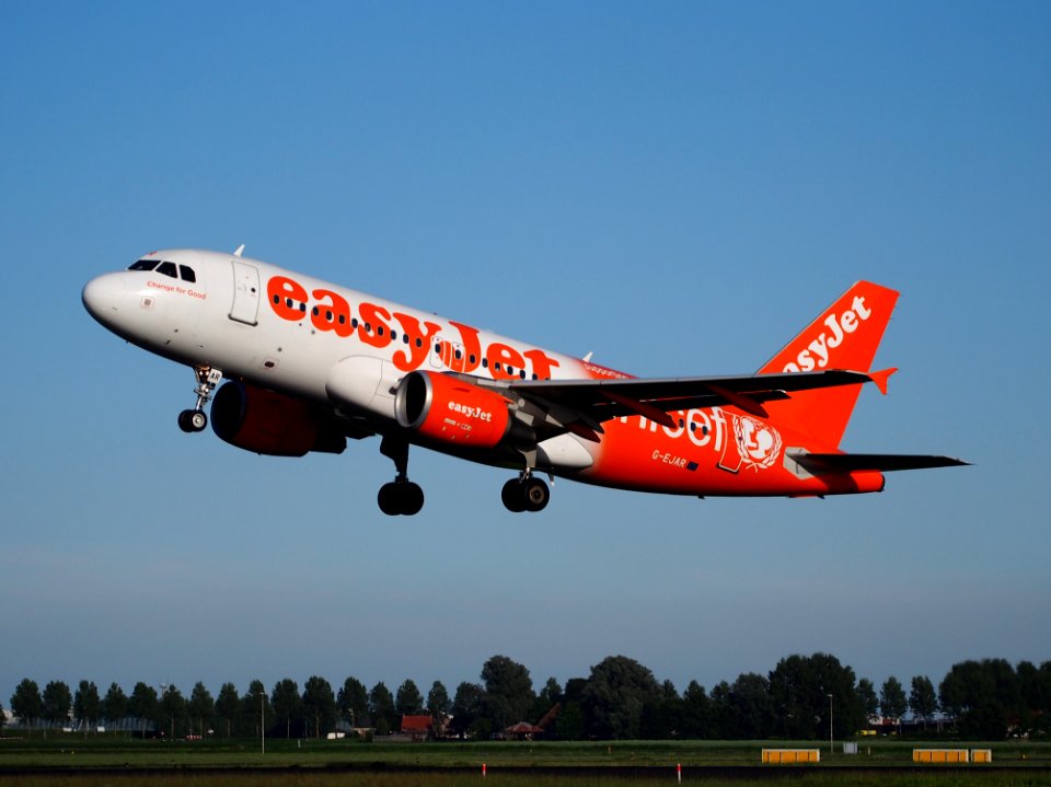 G-EJAR easyJet Airbus A319-111 takeoff from Schiphol (AMS - EHAM), The Netherlands, 11june2014, pic-2
