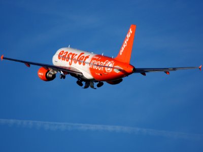 G-EJAR easyJet Airbus A319-111 takeoff from Schiphol (AMS - EHAM), The Netherlands, 11june2014, pic-5