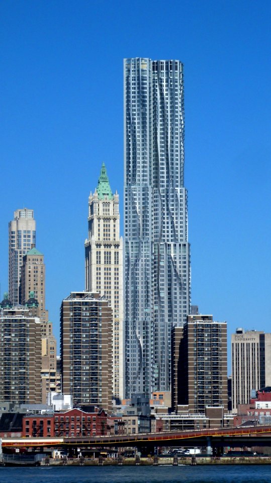 Gehry 8 Spruce fr BB Pk Pier 1 jeh