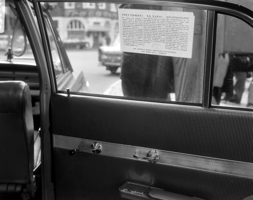 Geen fooien meer bij taxi (aanplakbiljet), Bestanddeelnr 919-4148