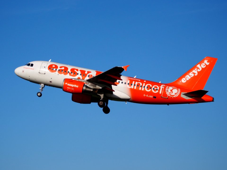G-EJAR easyJet Airbus A319-111 takeoff from Schiphol (AMS - EHAM), The Netherlands, 11june2014, pic-4