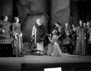 Generale King Lear in de Stadsschouwburg, Bestanddeelnr 903-0942