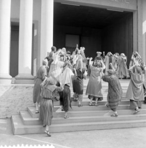 Generale repetitie van de Passiespelen te Tegelen, Christus voor het Sanhedrin m, Bestanddeelnr 911-2441