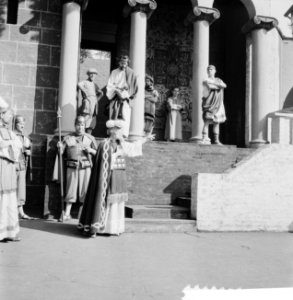Generale repetitie van de Passiespelen te Tegelen, beneden hogepriester Kajafas,, Bestanddeelnr 911-2451