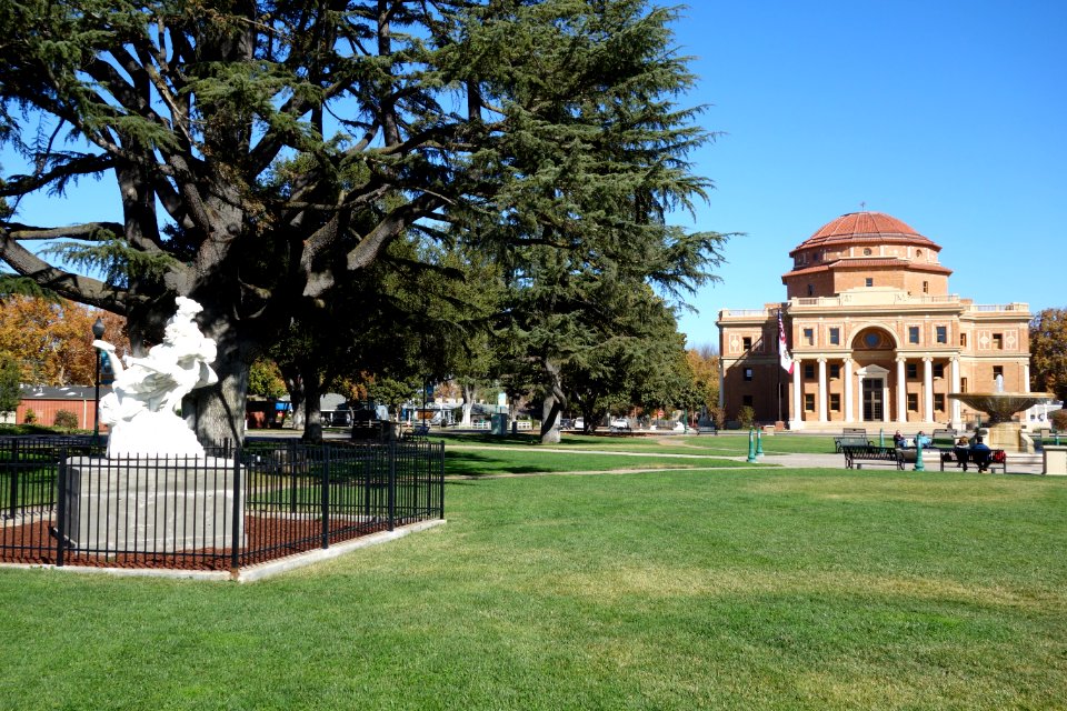 General view - Sunken Gardens - Atascadero, CA - DSC05353