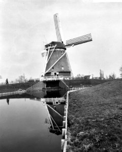Gemeentelijke persexcursie langs gerestaureerde molens in Amsterdam, de Krijtmol, Bestanddeelnr 917-6128
