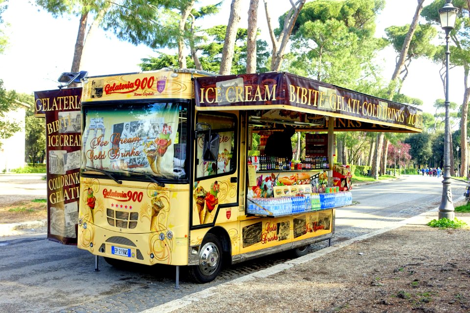 Gelateria 900 - Villa Borghese - Rome, Italy - DSC04547