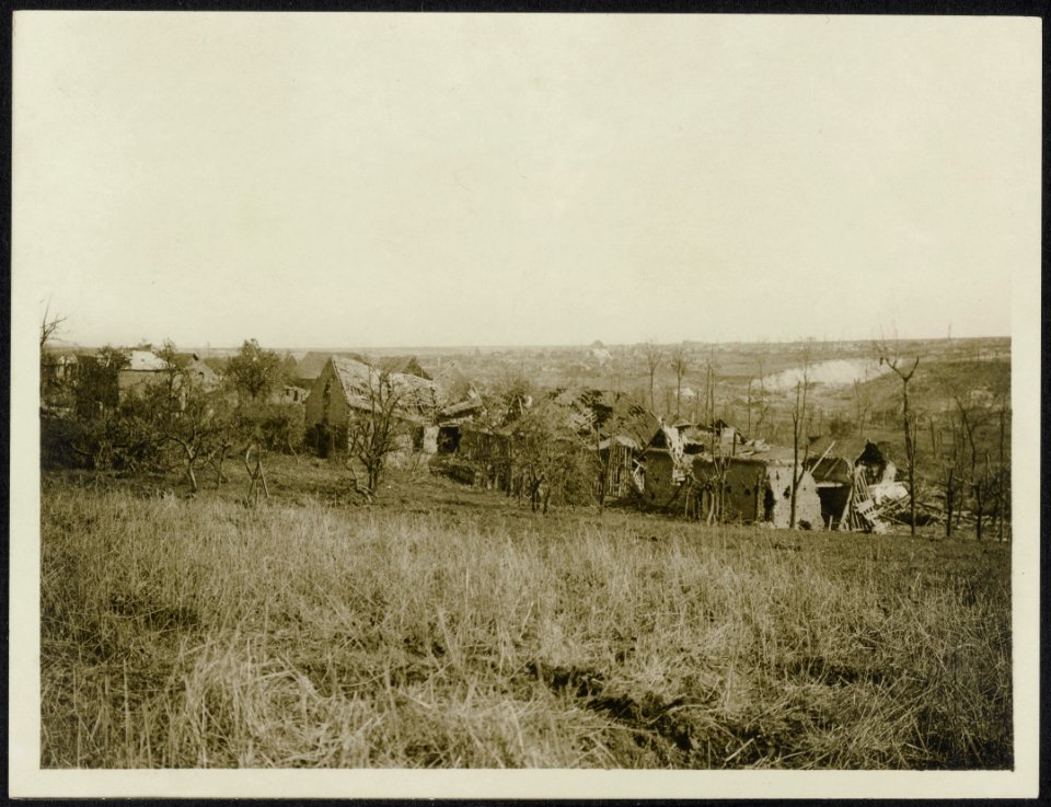 General view of Combles, Bestanddeelnr 158-0942