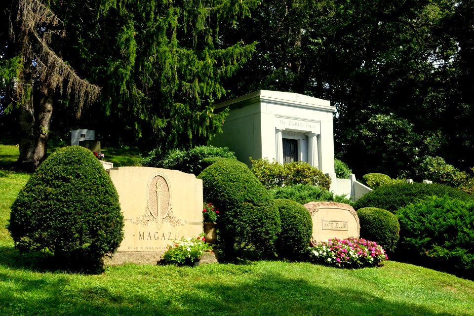 General view - Newton Cemetery & Arboretum - Newton Center, MA - DSC07133