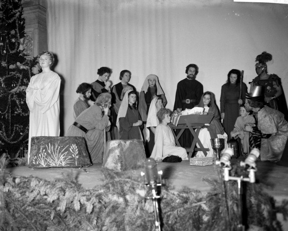 Generale repetitie van het Kerstfeest op het Paleis te Amsterdam. Prinses Irene, Bestanddeelnr 913-3236