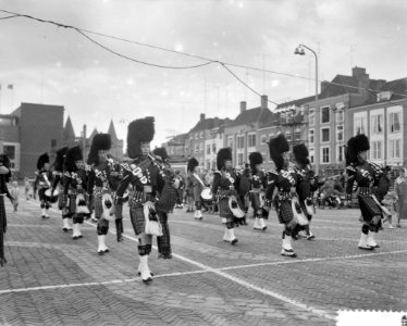 Generale repetitie voor de NATO Taptoe te Arnhem, doedelzakband tijdens de repet, Bestanddeelnr 911-4149