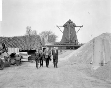 Gemeentelijke persexcursie langs gerestaureerde molens in Amsterdam, De Krijtmo, Bestanddeelnr 917-6131