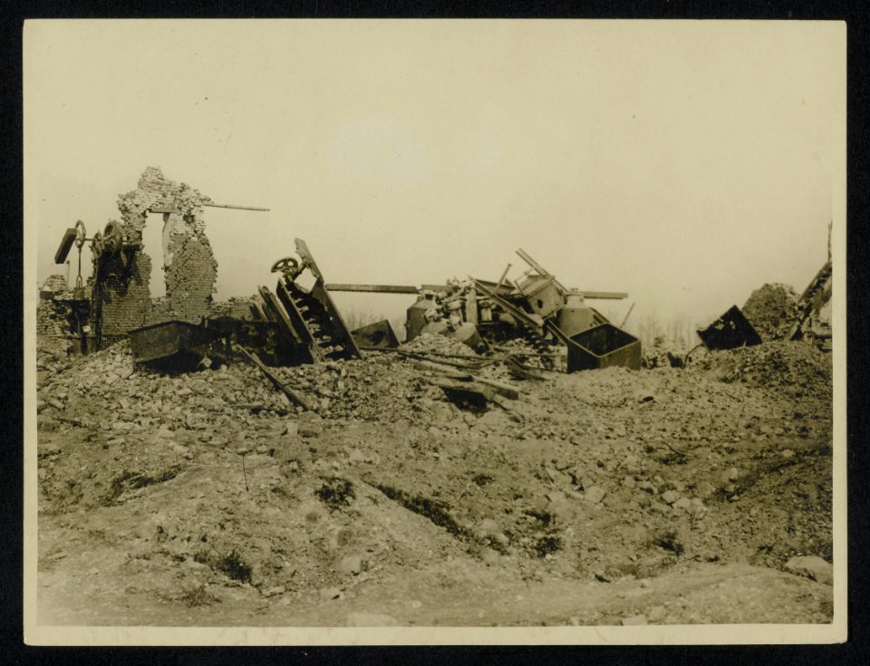 General view of the Briqueterie near Montauban, Bestanddeelnr 158-0481