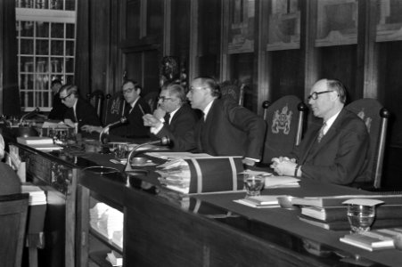 Gemeenteraad Amsterdam, behandeling begroting volksgezondheid, Bestanddeelnr 925-3058