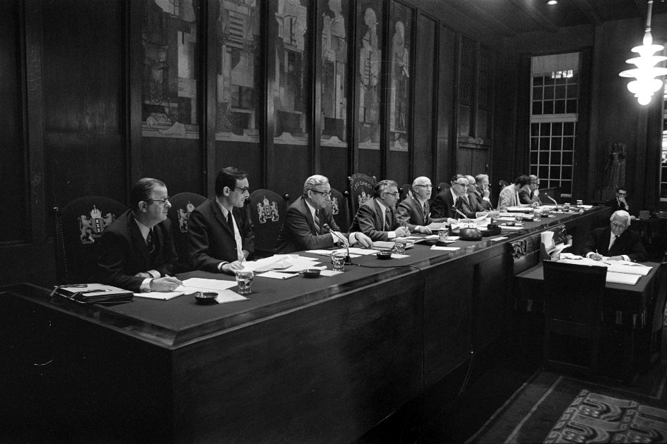 Gemeenteraad, Amsterdam, bijeen over bestuursstructuur van Gemeentelijke Univers, Bestanddeelnr 923-8609
