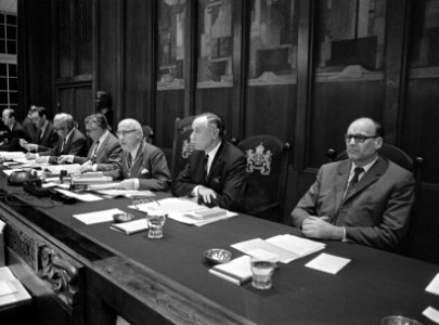 Gemeenteraad, Amsterdam, bijeen over bestuursstructuur van Gemeentelijke Univers, Bestanddeelnr 923-8608
