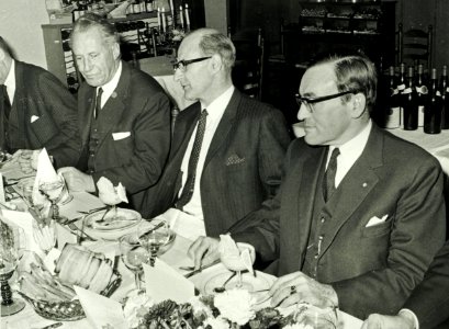 Geluk, Wethouder Schut, Minister de Gou, Burgemeester, NL-HlmNHA 5400463558
