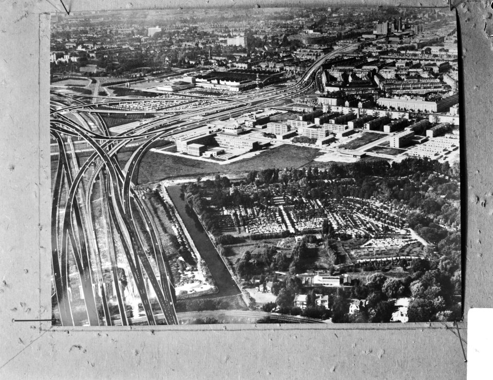 Gemeente Amsterdam gaf persconferentie over plan Jokinen, de Zuidelijke Cityweg , Bestanddeelnr 920-9210