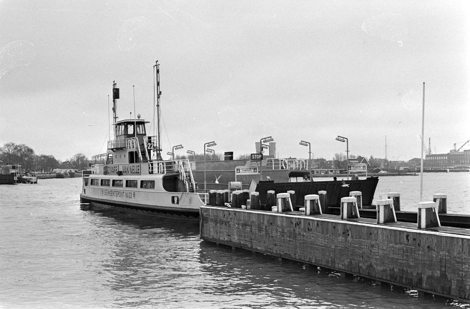 Gemeentepond over IJ, Amsterdam, Bestanddeelnr 924-2457