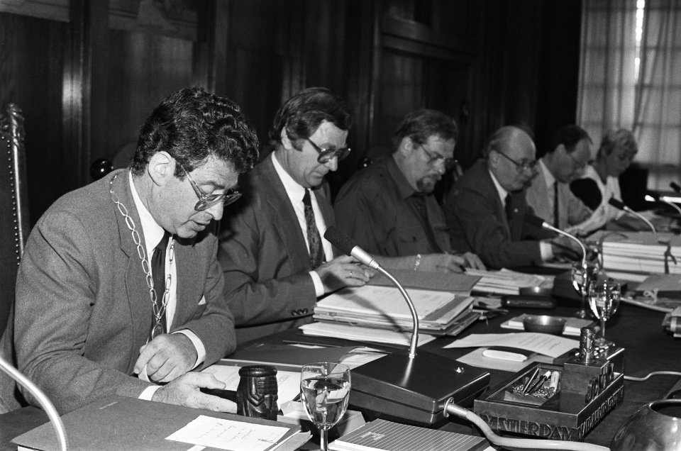 Gemeenteraad amsterdam met burgemeester van thijn en wethouders, Bestanddeelnr 933-4445