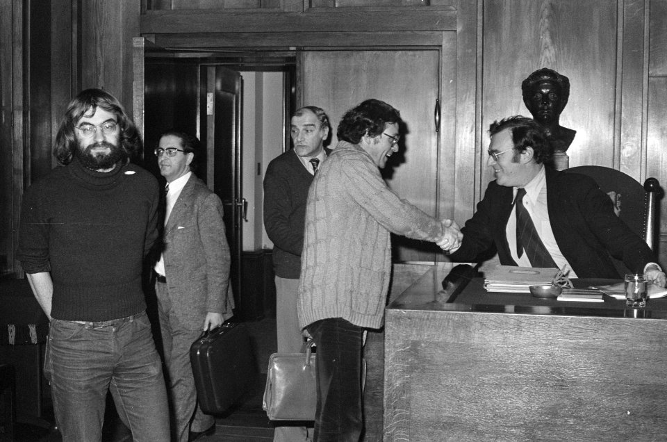 Gemeenteraad Amsterdamnieuwe wethouders VVD-wethouder Cees Goekoop (rechts) wo, Bestanddeelnr 928-4003