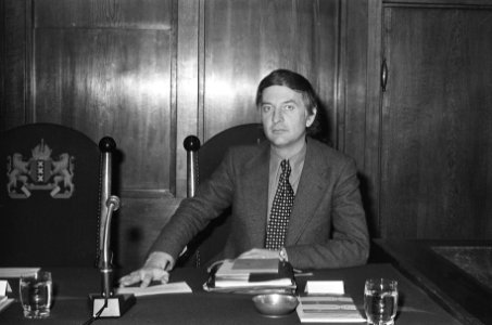 Gemeenteraad Amsterdamnieuwe wethouders 6A CDA-wethoud Van der Eyden , 7A Go, Bestanddeelnr 928-4004