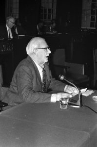 Gemeenteraad Amsterdam, behandeling begroting volksgezondheid, nr 27, 28 Moste, Bestanddeelnr 925-3057