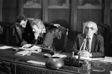 Gemeenteraad Amsterdam debatteert over politieoptreden in Vondelstraat v.l.n.r., Bestanddeelnr 930-7186