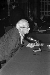 Gemeenteraad Amsterdam, behandeling begroting volksgezondheid, Mosterd (bejaard, Bestanddeelnr 925-3056
