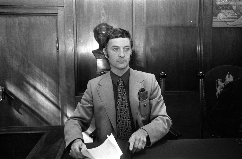 Gemeenteraad Amsterdam vergadert, Wethouder Van der Eyde, Bestanddeelnr 926-6754
