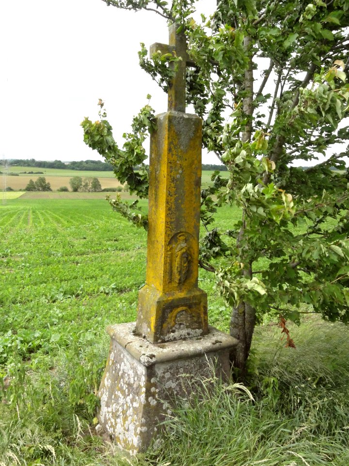 Hérange (Moselle) croix de chemin
