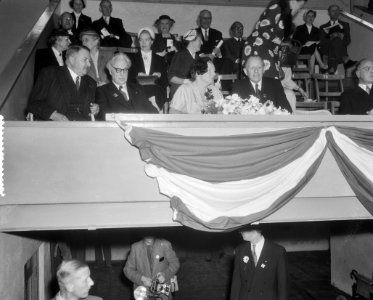 H.M. de Koningin bezoek feestvergadering Nederlandse Bijbelgenootschap Den Haag, Bestanddeelnr 906-5270