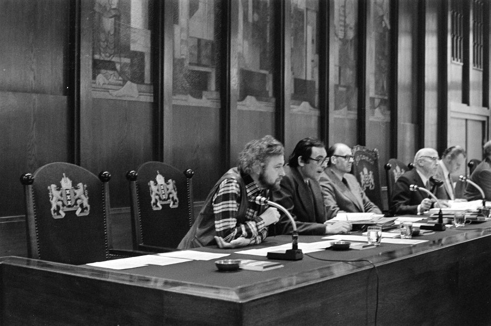 Gemeenteraad Amsterdam vervanging wethouders Burgemeester en Wethouders v.l.n., Bestanddeelnr 928-3734