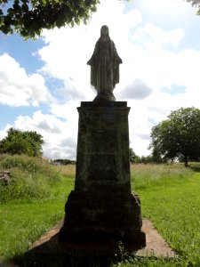 Hénamémil (M-et-M) statue de la Vierge