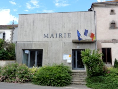 Hénamémil (M-et-M) mairie