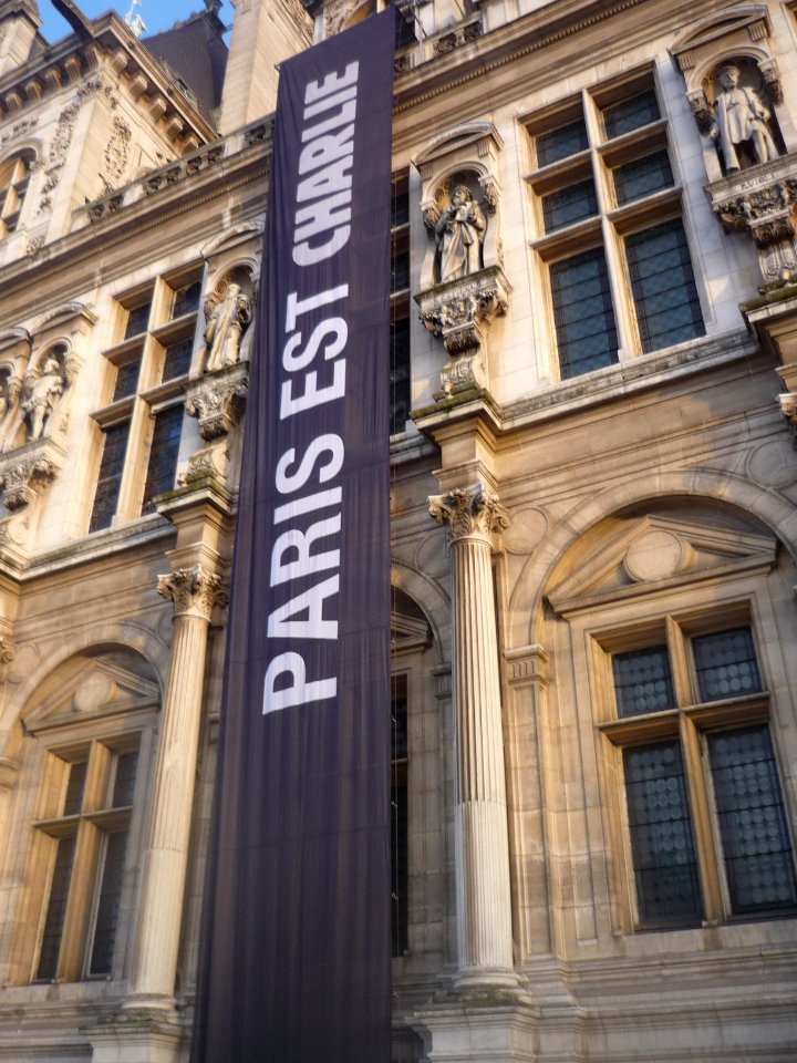 Hôtel de ville de Paris - Paris est Charlie - P1340360