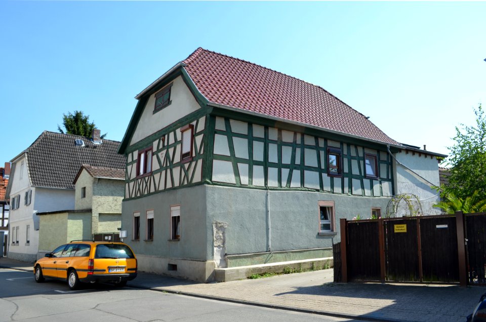 Hähnlein, Georg-Fröba-Straße 44 (1)