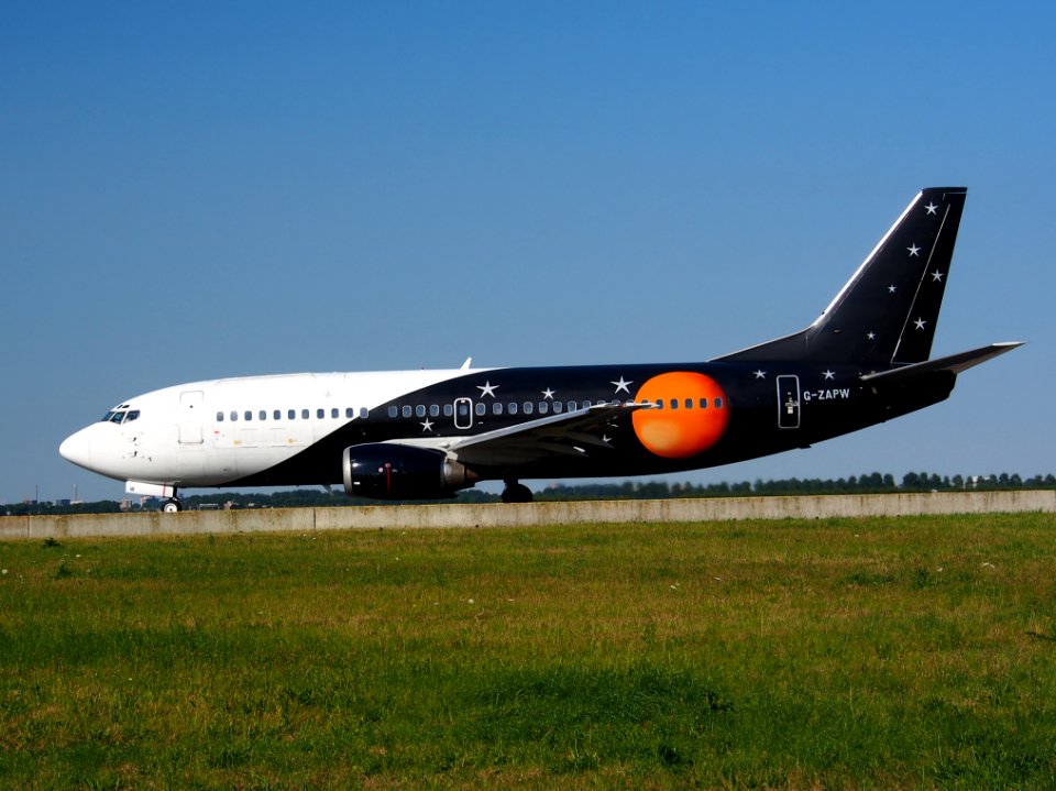 G-ZAPW Titan Airways Boeing 737-3L9(QC) - cn 24219 taxiing 21july2013 pic-001